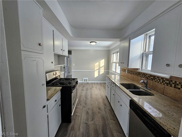 9516 Alexander Road, Garfield Heights, OH 44125