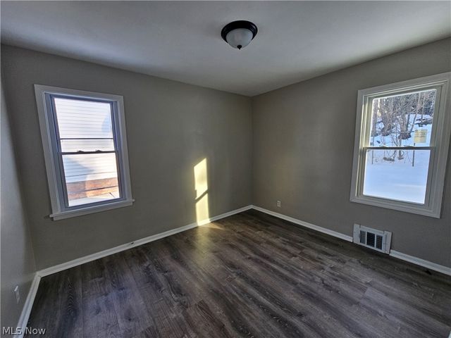 9516 Alexander Road, Garfield Heights, OH 44125