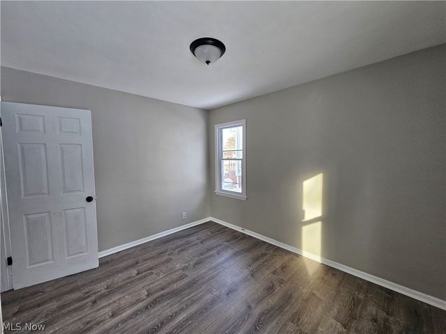 9516 Alexander Road, Garfield Heights, OH 44125