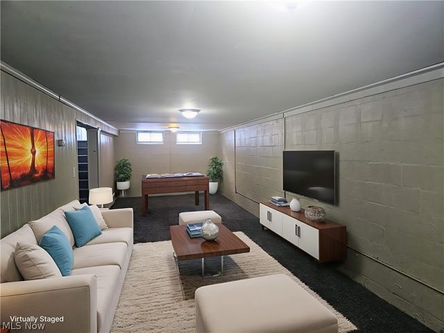 9516 Alexander Road, Garfield Heights, OH 44125