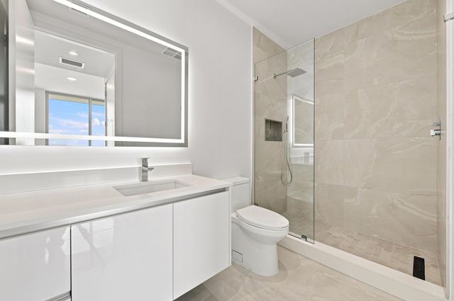 220 Lake Shore Drive 1407, Lake Park, FL 33403