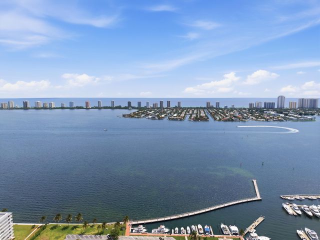 220 Lake Shore Drive 1407, Lake Park, FL 33403