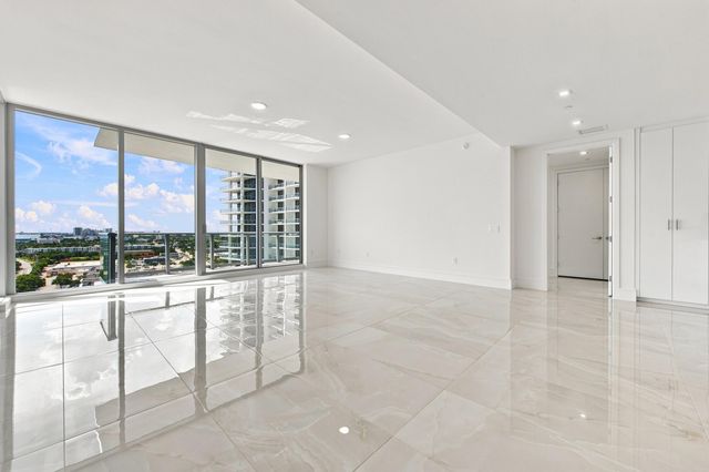 220 Lake Shore Drive 1407, Lake Park, FL 33403