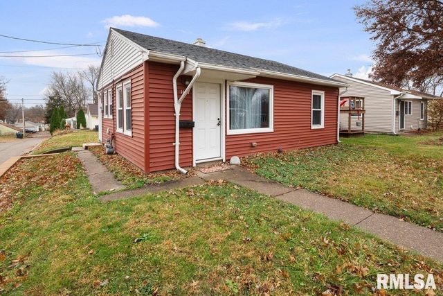 1617 W 38TH Street, Davenport, IA 52806