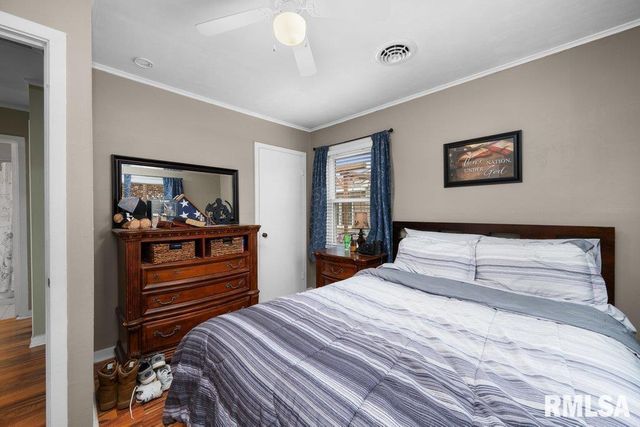 1617 W 38TH Street, Davenport, IA 52806