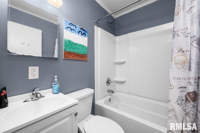 1617 W 38TH Street, Davenport, IA 52806