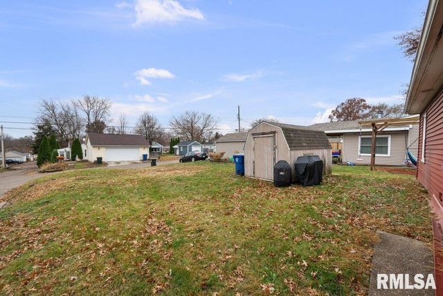 1617 W 38TH Street, Davenport, IA 52806