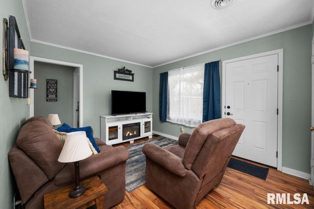 1617 W 38TH Street, Davenport, IA 52806