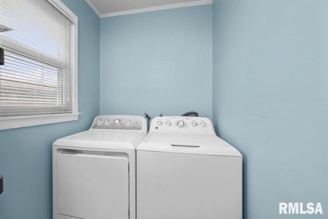 1617 W 38TH Street, Davenport, IA 52806