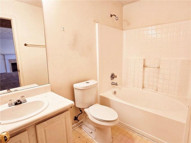 8208 Wynfield Drive, Jonesboro, GA 30238