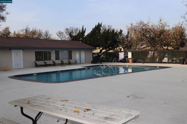 2209 Peppertree Way 1, Antioch, CA 94509