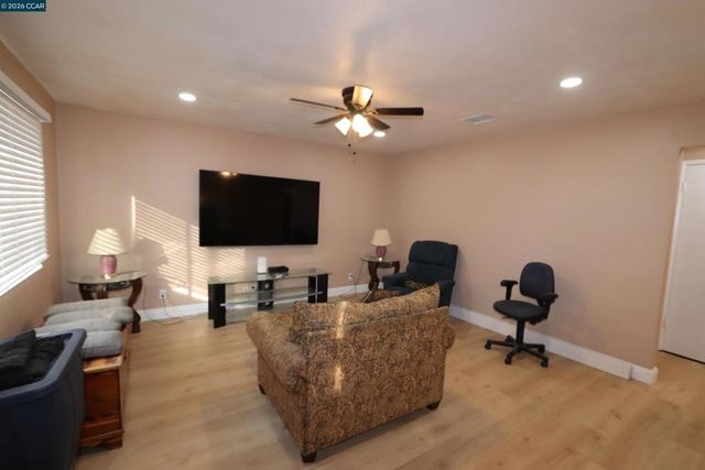 2209 Peppertree Way 1, Antioch, CA 94509