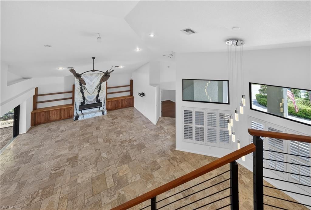Image 12 of property listing at 1513 SW 58th ST, Cape Coral, FL 33914