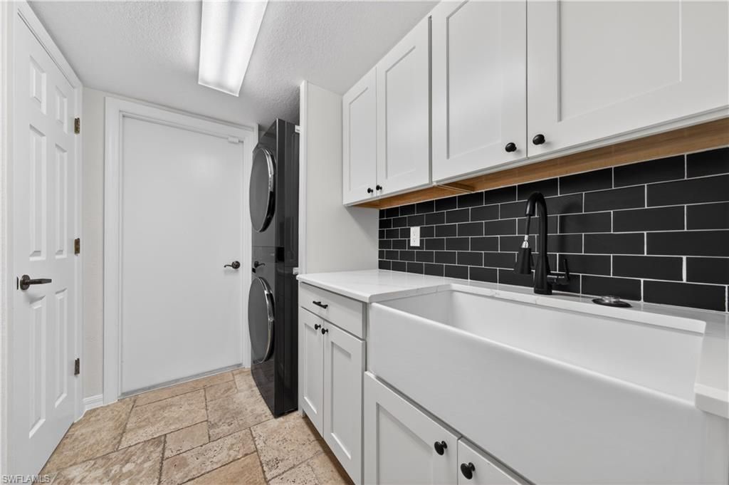 Image 36 of property listing at 1513 SW 58th ST, Cape Coral, FL 33914