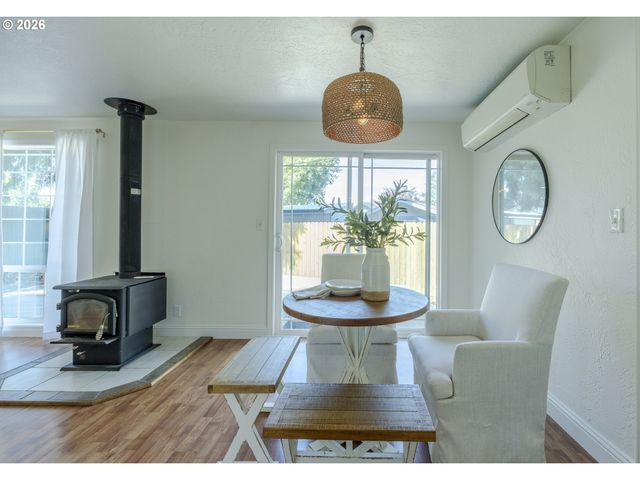 367 LIMERICK Ave, Eugene, OR 97404