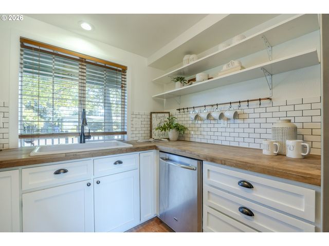 367 LIMERICK Ave, Eugene, OR 97404