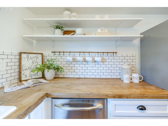 367 LIMERICK Ave, Eugene, OR 97404