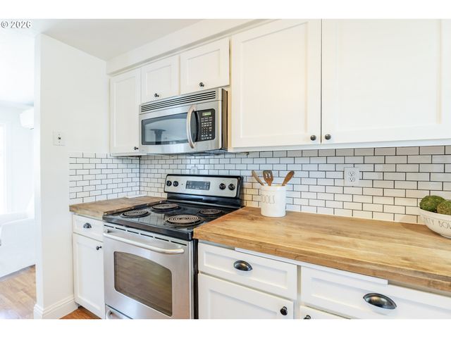367 LIMERICK Ave, Eugene, OR 97404