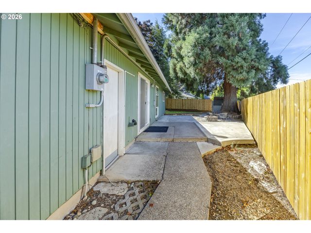 367 LIMERICK Ave, Eugene, OR 97404