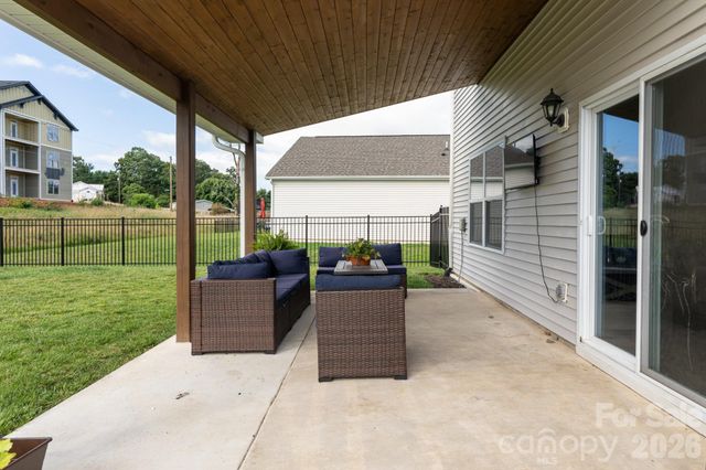 162 Wheatfield Road, Fletcher, NC 28732