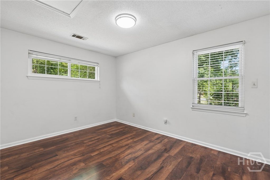 Image 16 of property listing at 21 Bristlecone Drive, Savannah, GA 31419