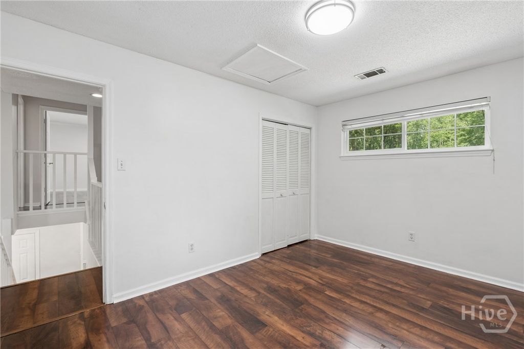 Image 17 of property listing at 21 Bristlecone Drive, Savannah, GA 31419