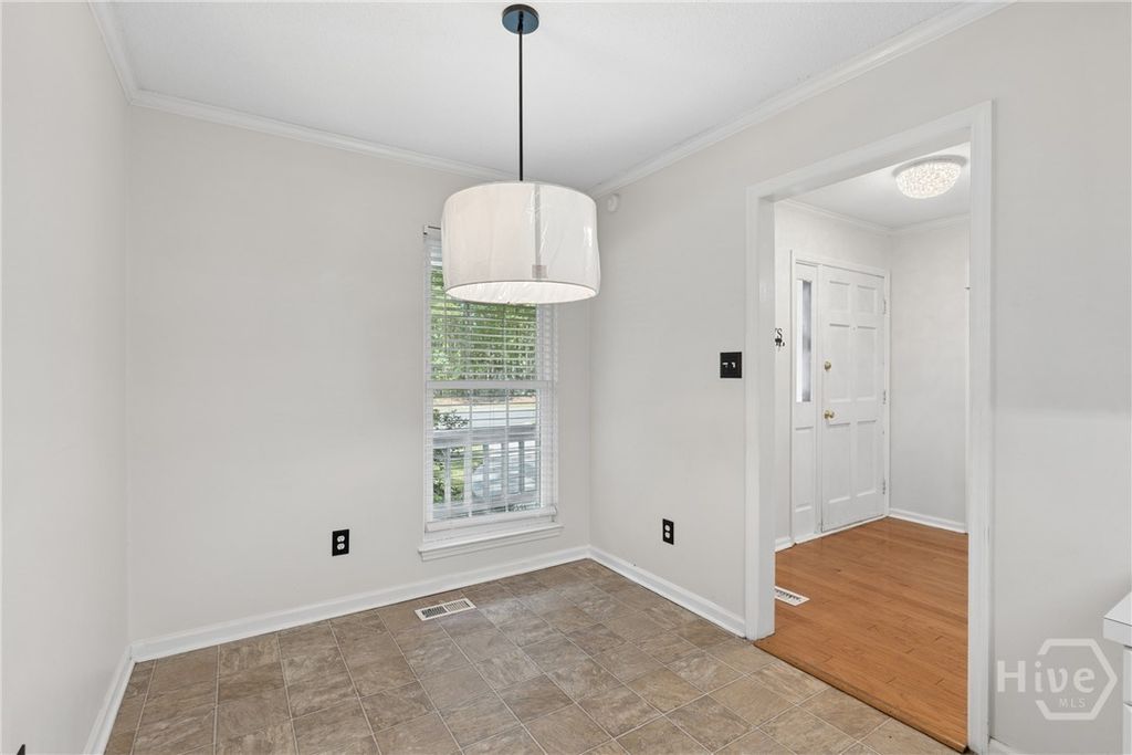 Image 4 of property listing at 21 Bristlecone Drive, Savannah, GA 31419