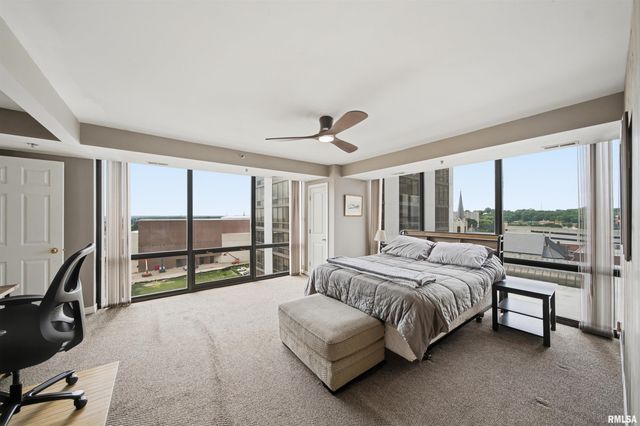 123 SW JEFFERSON Avenue E10A, Peoria, IL 61602