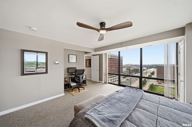 123 SW JEFFERSON Avenue E10A, Peoria, IL 61602