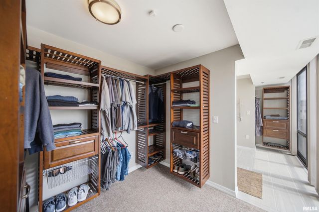 123 SW JEFFERSON Avenue E10A, Peoria, IL 61602