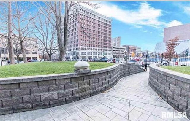 123 SW JEFFERSON Avenue E10A, Peoria, IL 61602