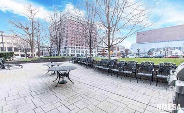 123 SW JEFFERSON Avenue E10A, Peoria, IL 61602
