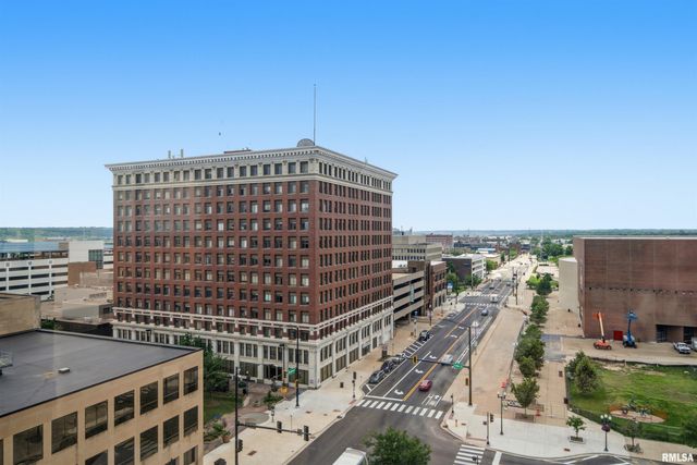 123 SW JEFFERSON Avenue E10A, Peoria, IL 61602