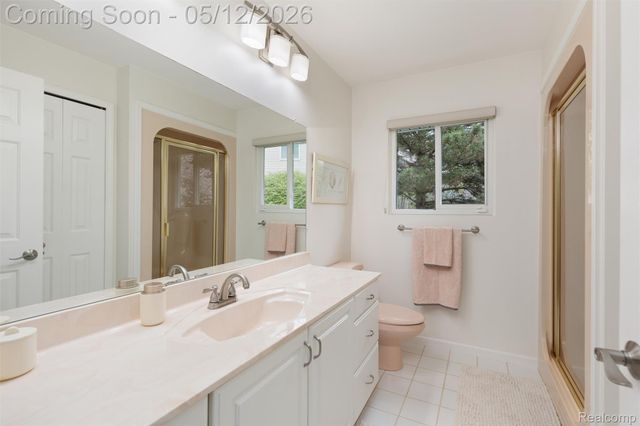 8945 Huron Bluffs Drive, White Lake Charter Township, MI 48386