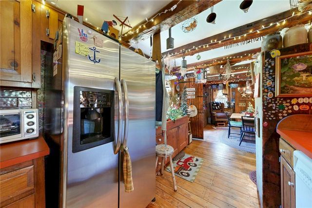 1503 Putnam Pike, Glocester, RI 02814