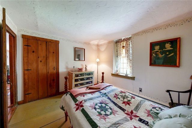 1503 Putnam Pike, Glocester, RI 02814