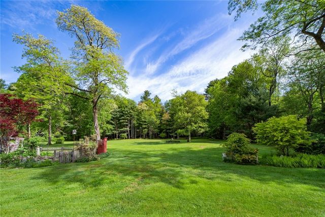 1503 Putnam Pike, Glocester, RI 02814