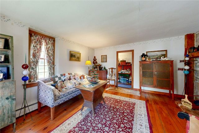 1503 Putnam Pike, Glocester, RI 02814