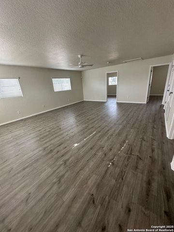 25346 Colt river, San Antonio, TX 78261