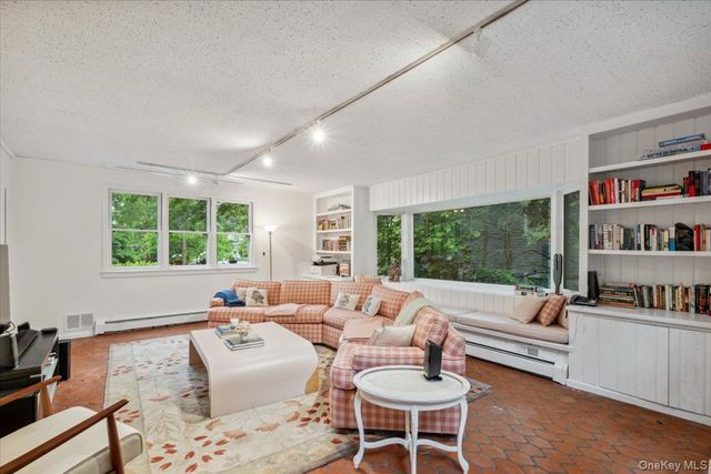 31 Seton Road, Larchmont, NY 10538