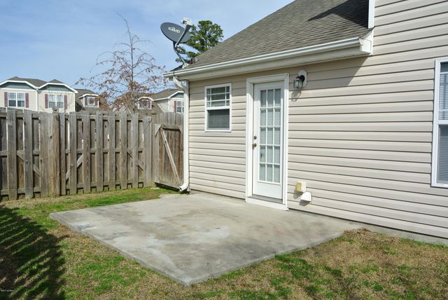 4031 Arbor Green Way, New Bern, NC 28562