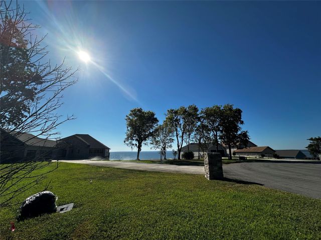 132 Legacy Boulevard, Point Blank, TX 77364