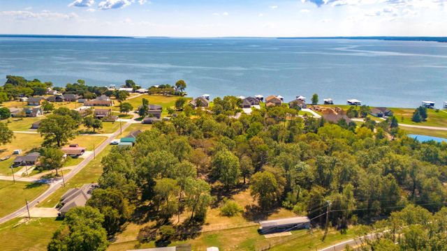 132 Legacy Boulevard, Point Blank, TX 77364