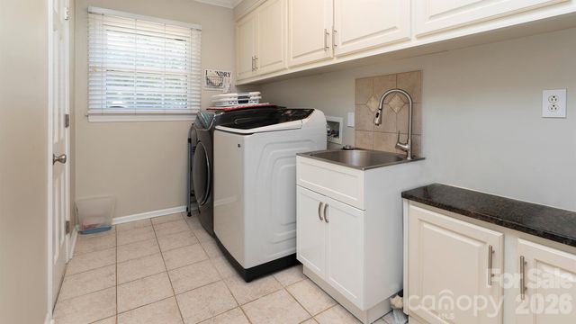 717 Pilgrim Forest Drive, Monroe, NC 28110