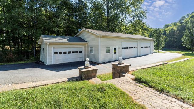 717 Pilgrim Forest Drive, Monroe, NC 28110