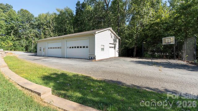 717 Pilgrim Forest Drive, Monroe, NC 28110