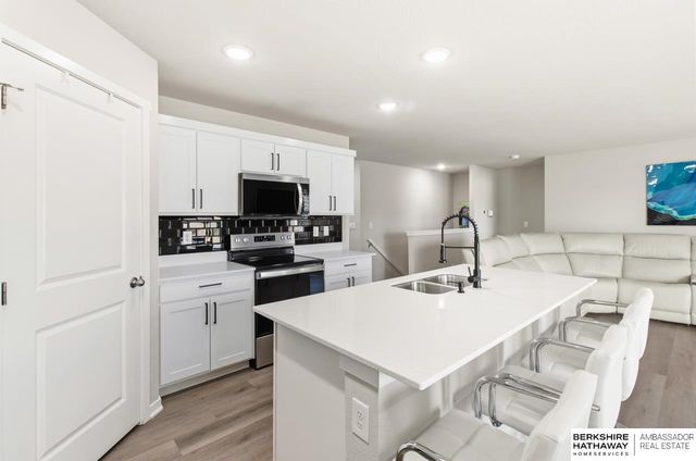 11617 S 191 Avenue, Gretna, NE 68028