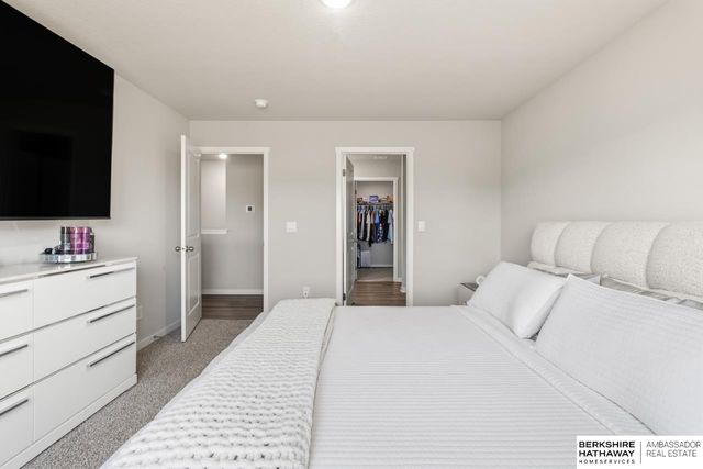 11617 S 191 Avenue, Gretna, NE 68028