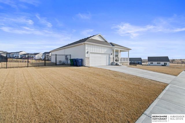 11617 S 191 Avenue, Gretna, NE 68028