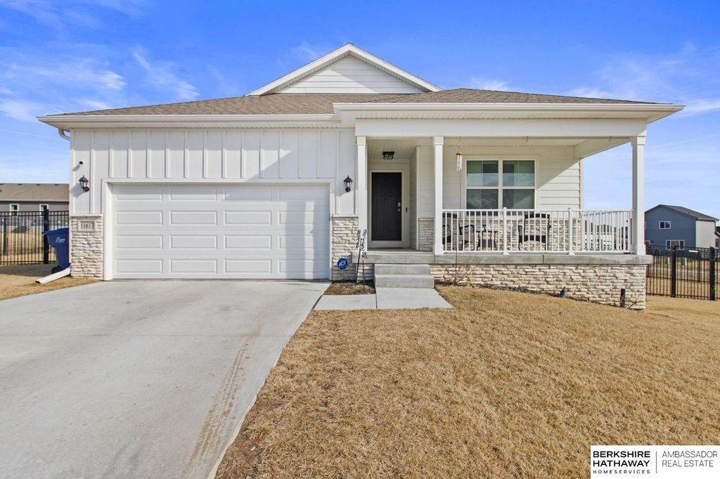 11617 S 191 Avenue, Gretna, NE 68028